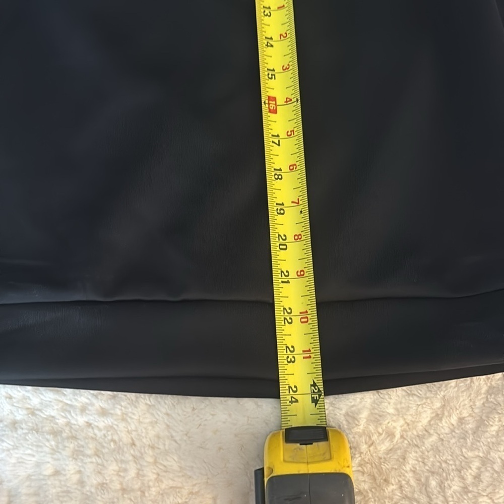 Fabletics Tilly Sweatshirt Size Medium - image 3